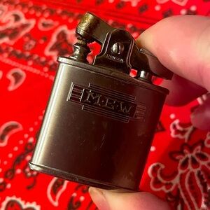 Working Antique Ronson Lighter - Very Classy!